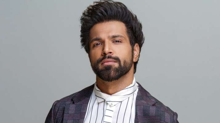 Exclusive: Rithvik Dhanjani on how to keep it real in today's dating scene,  says 'Be communicative about your expectations be it financial, sex or  anything' | The Times of India